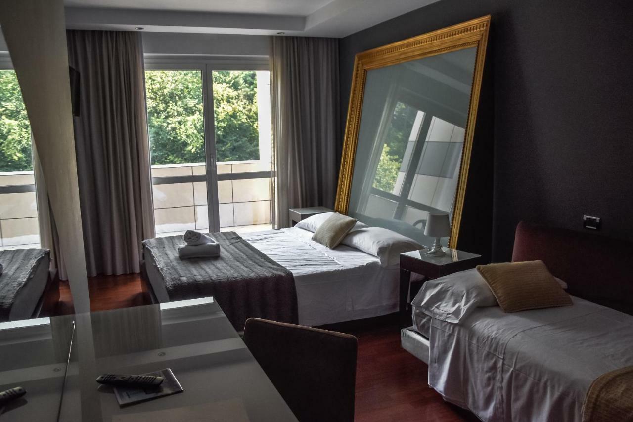 Aston Hotel Pino Torinese Esterno foto