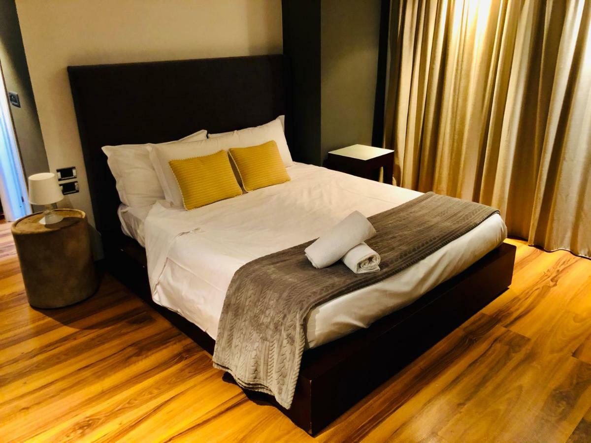 Aston Hotel Pino Torinese Esterno foto